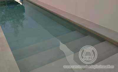 Construcci贸n de Piscinas de Obra de Porcel谩nico en 脕vila Construcci贸n de Piscinas de Obra de Porcel谩nico en 脕vila